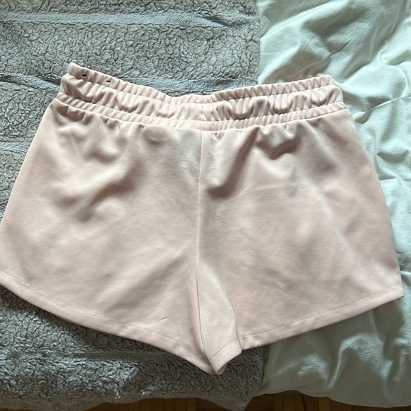 Nike women shorts - Picture 2 of 4